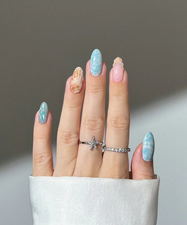 35 Summer Mani Ideas To Bring To Your Next Nail Appointment